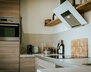 Moderne keukenapparatuur in Vakantiehuis in Wijchen, Rijk van Nijmegen, Gelderland.